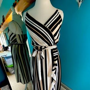 NWOT Beautiful LOFT dress